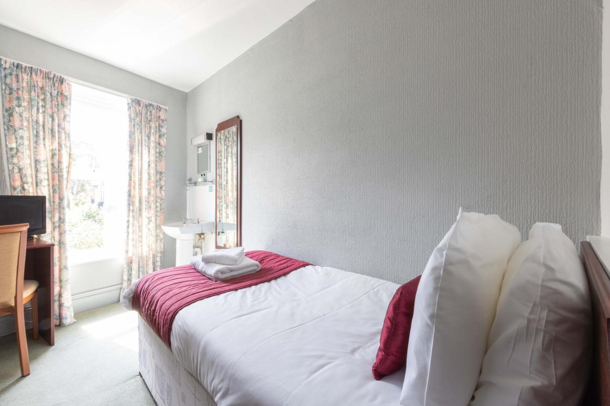 Dilkhusa Grand Hotel By Compass Hospitality Ilfracombe Ruang foto